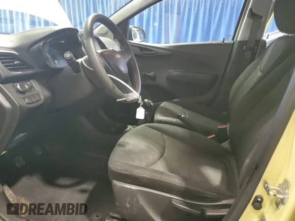 2017 Chevrolet Spark LS z VIN KL8CA6SA4HC779165, wystawiony jako Copart lot #68811285 z przebiegiem 88 614 mil mil oraz Szkoda całkowita • Salvage title. Historia ofert i sprzedaży dostępna na DreamBid. Obrazek 7.