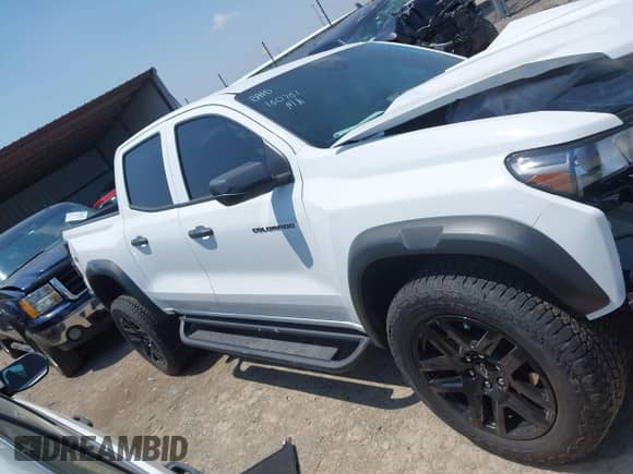 2025 Chevrolet Colorado 4WD Trail Boss с VIN 1GCPTEEK5S1120855, выставлен на аукционе IAAI как лот 42454129 с пробегом 2 696 миль миль и . История ставок и продаж доступна на DreamBid. Изображение 14.
