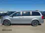 2019 Dodge Grand Caravan SE z VIN 2C4RDGBG3KR531295, wystawiony jako IAAI lot #42443507 z przebiegiem 96 102 mil mil oraz . Historia ofert i sprzedaży dostępna na DreamBid. Obrazek 14.