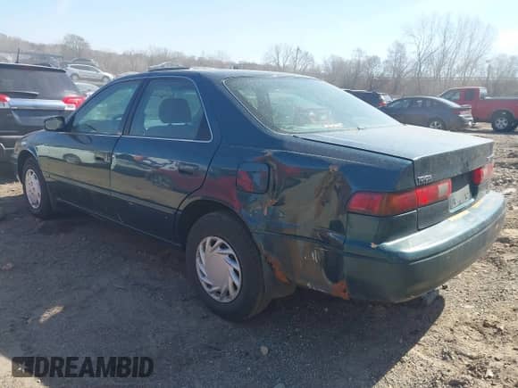 1998 Toyota Camry LE with VIN 4T1BG28K6WU212730, listed as a IAAI auction lot 41827819 with 212,473 mi miles and . Bid and sale history available at DreamBid. Image 3.