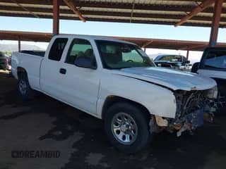 2004 Chevrolet Silverado 1500 LS с VIN 2GCEC19T841351345, выставлен на аукционе IAAI как лот 42057941 с пробегом 148 302 миль миль и . История ставок и продаж доступна на DreamBid. Изображение 1.