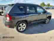 2017 Jeep Compass Sport z VIN 1C4NJDBB6HD105784, wystawiony jako Copart lot #81877555 z przebiegiem 120 813 mil mil oraz Szkoda całkowita • Salvage title. Historia ofert i sprzedaży dostępna na DreamBid. Obrazek 3.