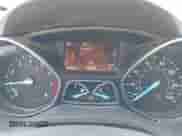 2017 Ford Escape Titanium z VIN 1FMCU9J9XHUC08079, wystawiony jako IAAI lot #43333080 z przebiegiem 169 596 mil mil oraz . Historia ofert i sprzedaży dostępna na DreamBid. Obrazek 7.