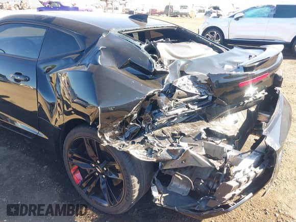 2018 Chevrolet Camaro 2SS с VIN 1G1FH1R77J0144972, выставлен на аукционе IAAI как лот 43279674 с пробегом 71 050 миль миль и . История ставок и продаж доступна на DreamBid. Изображение 6.