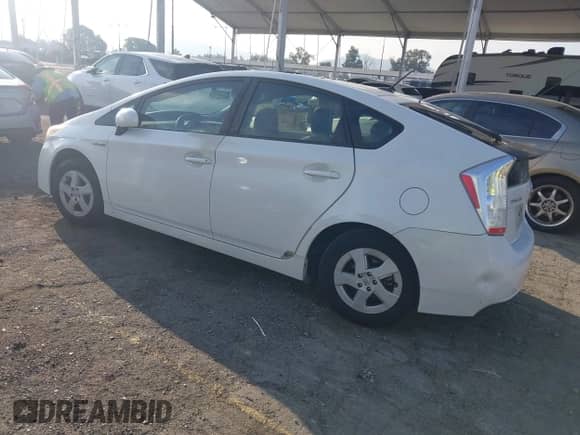 2010 Toyota Prius III with VIN JTDKN3DU2A0239432, listed as a IAAI auction lot 43316580 with 183,029 mi miles and . Bid and sale history available at DreamBid. Image 3.