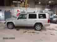 2008 Jeep Commander Limited с VIN 1J8HG58228C211303, выставлен на аукционе IAAI как лот 41362162 с пробегом 163 542 миль миль и . История ставок и продаж доступна на DreamBid. Изображение 14.