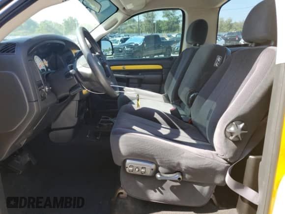 2004 Dodge 1500 SLT z VIN 1D7HA16D44J258916, wystawiony jako Copart lot #84629395 z przebiegiem 53 258 mil mil oraz Nie do naprawy • Non repairable. Historia ofert i sprzedaży dostępna na DreamBid. Obrazek 7.