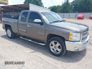 2012 Chevrolet Silverado 1500 LT with VIN 1GCRCSE03CZ350032, listed as a IAAI auction lot 42625280 with 199,686 mi miles and . Bid and sale history available at DreamBid. Image 1.