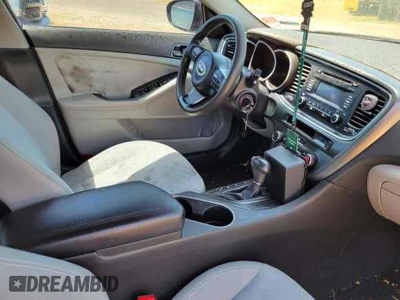 2014 Kia Optima LX с VIN 5XXGM4A75EG325674, выставлен на аукционе IAAI как лот 42451001 с пробегом 176 306 миль миль и . История ставок и продаж доступна на DreamBid. Изображение 5.