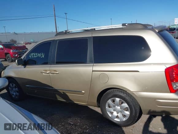 2008 Hyundai Entourage GLS z VIN KNDMC233186046598, wystawiony jako IAAI lot #43331431 z przebiegiem 165 660 mil mil oraz . Historia ofert i sprzedaży dostępna na DreamBid. Obrazek 14.