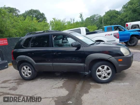 2005 Hyundai Tucson GLS с VIN KM8JN12D55U207622, выставлен на аукционе IAAI как лот 42549345 с пробегом 191 255 миль миль и . История ставок и продаж доступна на DreamBid. Изображение 13.