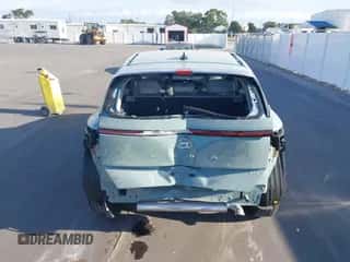 2024 Hyundai Kona Limited с VIN KM8HE3A34RU105978, выставлен на аукционе IAAI как лот 43223647 с пробегом 6 720 миль миль и . История ставок и продаж доступна на DreamBid. Изображение 6.