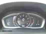 2015 Volvo S60 T5 Premier с VIN YV1612TK7F1357446, выставлен на аукционе IAAI как лот 41867566 с пробегом 90 023 миль миль и . История ставок и продаж доступна на DreamBid. Изображение 7.