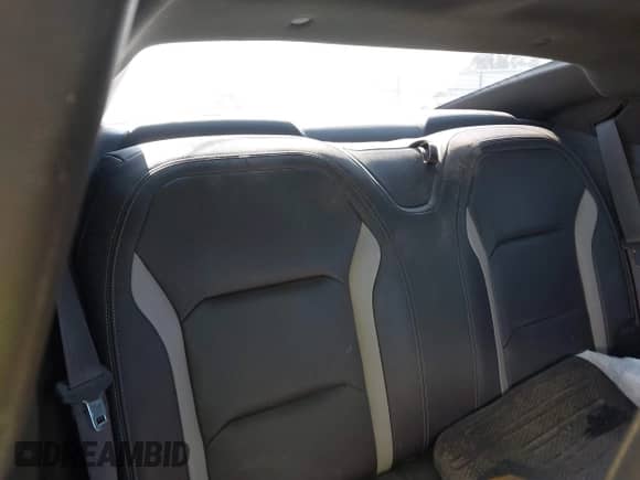 2016 Chevrolet Camaro 2SS с VIN 1G1FH1R71G0126119, выставлен на аукционе IAAI как лот 43262153 с пробегом Не указан миль и . История ставок и продаж доступна на DreamBid. Изображение 8.
