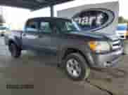 2006 Toyota Tundra SR5 z VIN 5TBET34156S548947, wystawiony jako Copart lot #81879505 z przebiegiem 447 910 mil mil oraz Szkoda całkowita • Salvage title. Historia ofert i sprzedaży dostępna na DreamBid. Obrazek 4.