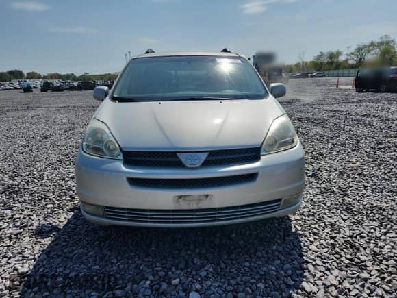 2004 Toyota Sienna XLE z VIN 5TDZA22C54S116773, wystawiony jako Copart lot #81171155 z przebiegiem 232 127 mil mil oraz Szkoda całkowita • Salvage title. Historia ofert i sprzedaży dostępna na DreamBid. Obrazek 5.