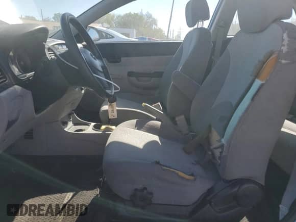 2009 Hyundai Accent Auto GS с VIN KMHCM36C39U127038, выставлен на аукционе Copart как лот 86157165 с пробегом 131 882 миль миль и Списание • Salvage title. История ставок и продаж доступна на DreamBid. Изображение 7.