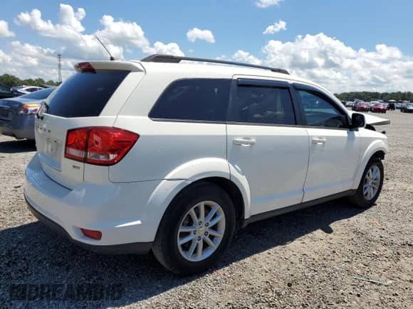 2015 Dodge Journey SXT with VIN 3C4PDCBB8FT546737, listed as a Copart auction lot 67926065 with 135,245 mi miles and Salvage title. Bid and sale history available at DreamBid. Image 3.