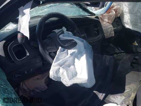 2020 Dodge Charger Police z VIN 2C3CDXKT1LH193670, wystawiony jako IAAI lot #41684703 z przebiegiem Nie podano mil oraz . Historia ofert i sprzedaży dostępna na DreamBid. Obrazek 5.