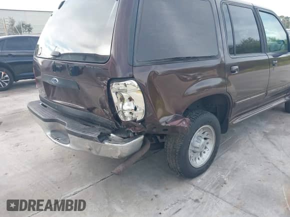 1999 Ford Explorer XLT с VIN 1FMZU32P4XZA41417, выставлен на аукционе IAAI как лот 42046736 с пробегом 128 763 миль миль и . История ставок и продаж доступна на DreamBid. Изображение 6.