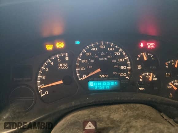 2001 Chevrolet Silverado 1500 z VIN 2GCEC19W811335152, wystawiony jako Copart lot #71494404 z przebiegiem 275 219 mil mil oraz Czysty tytuł • Clean title. Historia ofert i sprzedaży dostępna na DreamBid. Obrazek 9.