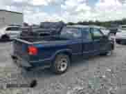 2003 Chevrolet S-10 LS с VIN 1GCCS19X638124955, выставлен на аукционе Copart как лот 64734675 с пробегом 246 520 миль миль и На запчасти • Non repairable. История ставок и продаж доступна на DreamBid. Изображение 3.