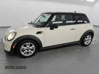 2013 MINI Hardtop с VIN WMWSU3C57DT679689, выставлен на аукционе Copart как лот 80035515 с пробегом 102 467 миль миль и Чистый • Clean title. История ставок и продаж доступна на DreamBid. Изображение 1.