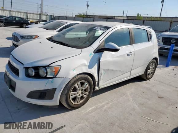 2016 Chevrolet Sonic LT с VIN 1G1JC6SH3G4114507, выставлен на аукционе Copart как лот 80344065 с пробегом 85 292 миль миль и Чистый • Clean title. История ставок и продаж доступна на DreamBid. Изображение 1.