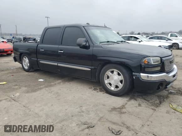 2005 GMC Sierra 1500 SLT z VIN 2GTEC13TX51146328, wystawiony jako Copart lot #43947725 z przebiegiem 350 898 mil mil oraz Szkoda całkowita • Salvage title. Historia ofert i sprzedaży dostępna na DreamBid. Obrazek 4.