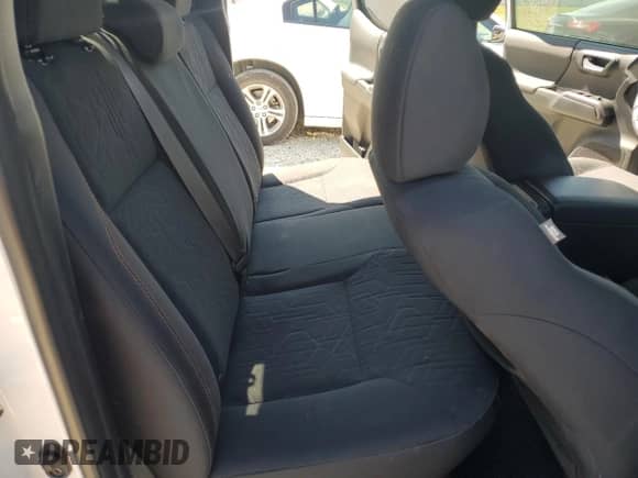 2020 Toyota Tacoma SR5 с VIN 3TMAZ5CNXLM128164, выставлен на аукционе Copart как лот 71077555 с пробегом 79 553 миль миль и Чистый • Clean title. История ставок и продаж доступна на DreamBid. Изображение 10.