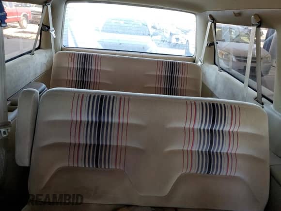 1991 Dodge Caravan z VIN 1B4GD54R1MX553940, wystawiony jako Copart lot #59332594 z przebiegiem 110 858 mil mil oraz Szkoda całkowita • Salvage title. Historia ofert i sprzedaży dostępna na DreamBid. Obrazek 10.