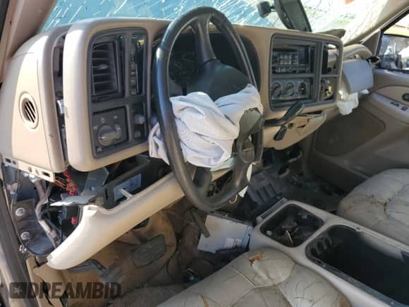 2002 Chevrolet Suburban LS с VIN 1GNFK16Z02J192587, выставлен на аукционе Copart как лот 68169004 с пробегом Не указан миль и На запчасти • Non repairable. История ставок и продаж доступна на DreamBid. Изображение 8.