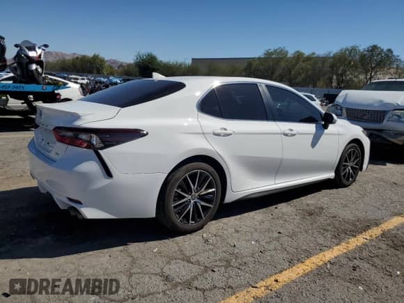 2023 Toyota Camry SE z VIN 4T1G11AK6PU807459, wystawiony jako Copart lot #83850845 z przebiegiem 24 604 mil mil oraz Szkoda całkowita • Salvage title. Historia ofert i sprzedaży dostępna na DreamBid. Obrazek 3.