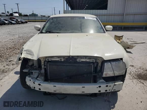 2008 Chrysler 300 LX with VIN 2C3LA43R08H270742, listed as a Copart auction lot 51497445 with 164,983 mi miles and Salvage title. Bid and sale history available at DreamBid. Image 5.