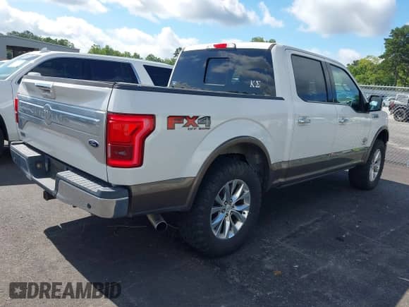 2015 Ford F-150 XLT z VIN 1FTEW1EG4FFA84118, wystawiony jako IAAI lot #42528476 z przebiegiem 182 891 mil mil oraz . Historia ofert i sprzedaży dostępna na DreamBid. Obrazek 4.