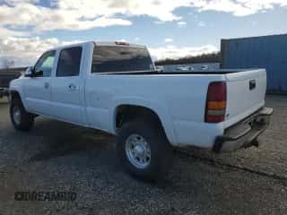 2002 Chevrolet Silverado 1500HD LS z VIN 1GCGC13U42F241215, wystawiony jako Copart lot #43915485 z przebiegiem 220 611 mil mil oraz Czysty tytuł • Clean title. Historia ofert i sprzedaży dostępna na DreamBid. Obrazek 2.