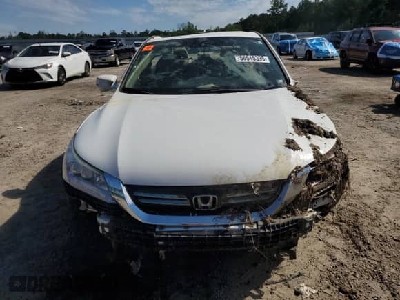 2015 Honda Accord Touring с VIN 1HGCR6F75FA009100, выставлен на аукционе Copart как лот 64718605 с пробегом Не указан миль и Списание • Salvage title. История ставок и продаж доступна на DreamBid. Изображение 5.