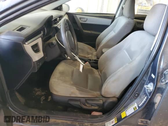 2016 Toyota Corolla L z VIN 2T1BURHE0GC669502, wystawiony jako Copart lot #89876725 z przebiegiem 130 144 mil mil oraz Czysty tytuł • Clean title. Historia ofert i sprzedaży dostępna na DreamBid. Obrazek 7.