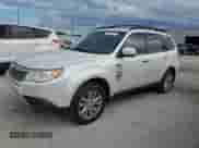2013 Subaru Forester X Limited z VIN JF2SHAEC1DH442661, wystawiony jako Copart lot #82128475 z przebiegiem 220 891 mil mil oraz Szkoda całkowita • Salvage title. Historia ofert i sprzedaży dostępna na DreamBid. Obrazek 1.