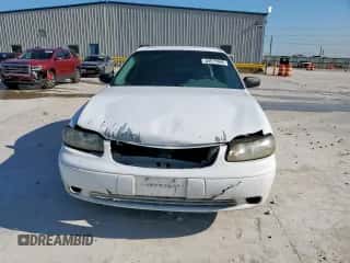 2004 Chevrolet Malibu Classic z VIN 1G1ND52F24M522631, wystawiony jako Copart lot #69915995 z przebiegiem 250 488 mil mil oraz Szkoda całkowita • Salvage title. Historia ofert i sprzedaży dostępna na DreamBid. Obrazek 5.