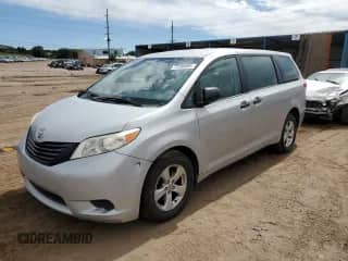 2014 Toyota Sienna L with VIN 5TDZK3DC4ES512274, listed as a Copart auction lot 71258505 with 187,079 mi miles and Clean title. Bid and sale history available at DreamBid. Image 1.