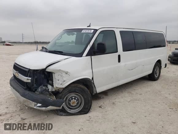 2014 Chevrolet Express Passenger LT с VIN 1GAZG1FG3E1187418, выставлен на аукционе Copart как лот 41437075 с пробегом 116 608 миль миль и Списание • Salvage title. История ставок и продаж доступна на DreamBid. Изображение 1.