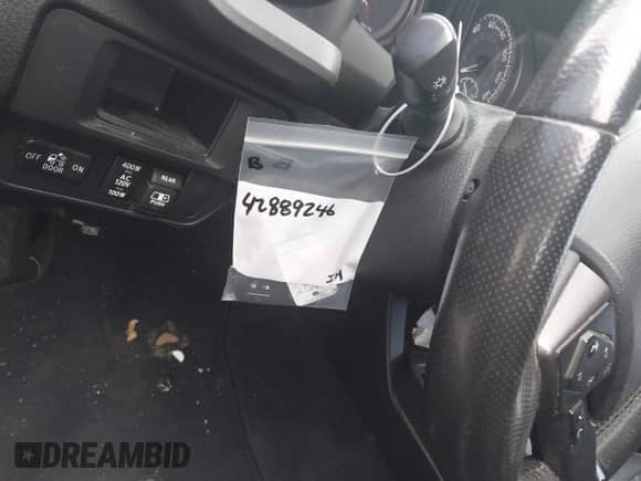 2017 Toyota Tacoma SR5 z VIN 3TMBZ5DNXHM006866, wystawiony jako IAAI lot #42889246 z przebiegiem 128 580 mil mil oraz . Historia ofert i sprzedaży dostępna na DreamBid. Obrazek 21.