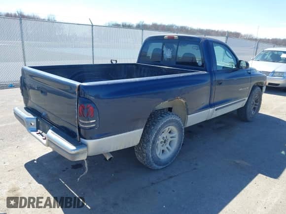 2001 Dodge Dakota with VIN 1B7FL26X41S182146, listed as a IAAI auction lot 41802021 with 202,073 mi miles and . Bid and sale history available at DreamBid. Image 4.