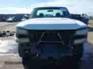 2006 Chevrolet Silverado 2500HD Work Truck z VIN 1GCHC24U96E278457, wystawiony jako IAAI lot #41701044 z przebiegiem 266 749 mil mil oraz . Historia ofert i sprzedaży dostępna na DreamBid. Obrazek 6.