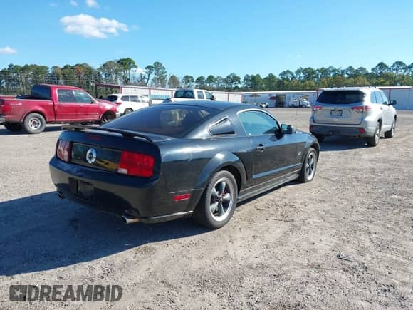 2007 Ford Mustang GT Deluxe с VIN 1ZVFT82H175320750, выставлен на аукционе IAAI как лот 43484852 с пробегом 104 474 миль миль и . История ставок и продаж доступна на DreamBid. Изображение 4.