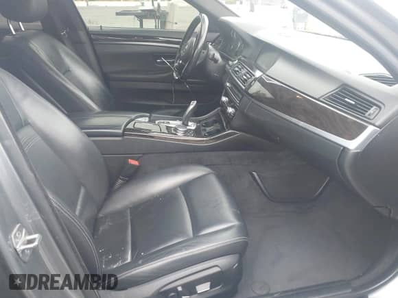 2015 BMW 5 Series 535i с VIN WBA5B1C55FG127630, выставлен на аукционе IAAI как лот 42066209 с пробегом 144 188 миль миль и . История ставок и продаж доступна на DreamBid. Изображение 5.