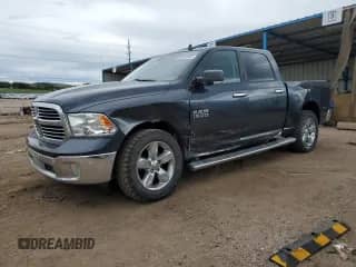 2018 Ram 1500 Big Horn z VIN 3C6RR7LG2JG230464, wystawiony jako Copart lot #80822365 z przebiegiem 75 313 mil mil oraz Szkoda całkowita • Salvage title. Historia ofert i sprzedaży dostępna na DreamBid. Obrazek 1.