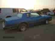 1984 Chevrolet Monte Carlo с VIN 1G1AZ37GXER137103, выставлен на аукционе Copart как лот 74534514 с пробегом Не указан миль и Чистый • Clean title. История ставок и продаж доступна на DreamBid. Изображение 3.