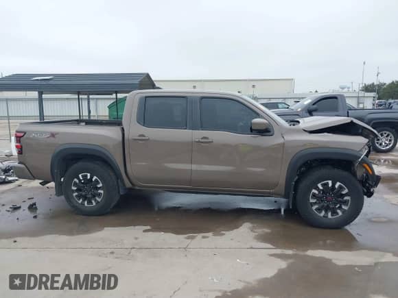 2023 Nissan Frontier SV с VIN 1N6ED1EJ7PN658717, выставлен на аукционе IAAI как лот 41419870 с пробегом 11 632 миль миль и . История ставок и продаж доступна на DreamBid. Изображение 14.